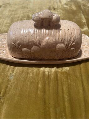 vintage arnels Beige mushroom butter dish🍄
